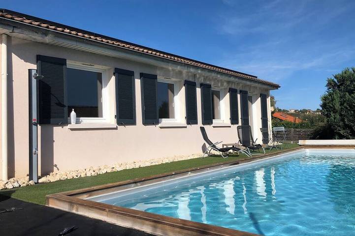 Villa pour 4 personnes, avec Jardin et Piscine