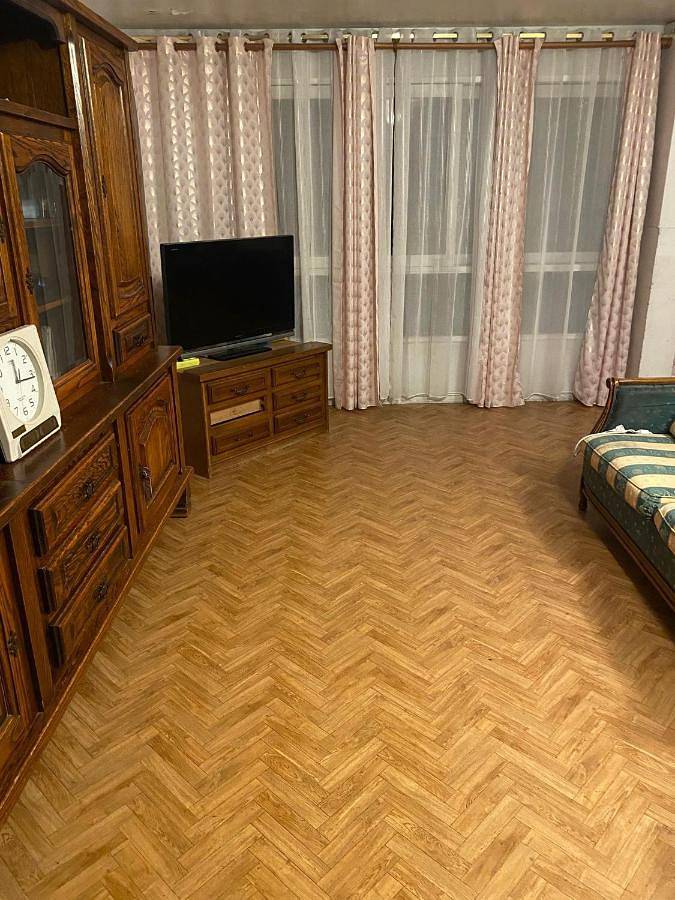 Appartement entier, One-Bedroom Apartment in Écouen, Val-d'Oise