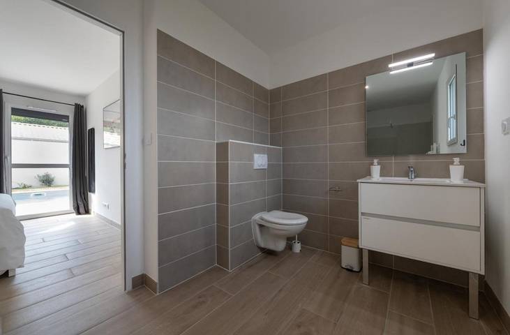 Location de vacances pour 10 personnes, avec Terrasse ainsi que Jardin et Piscine à Saint-Augustin - 2