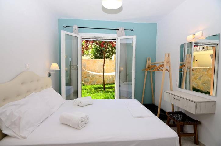 Vakantiewoning voor 5 personen, with Whirlpool and Terras as well as Tuin and Uitzicht in Parga