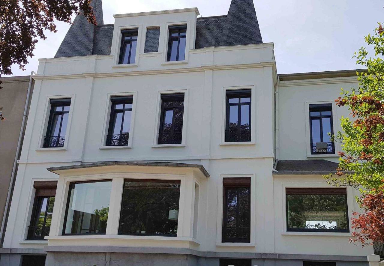 Family Room with Private Bathroom in Calais, Région de Calais