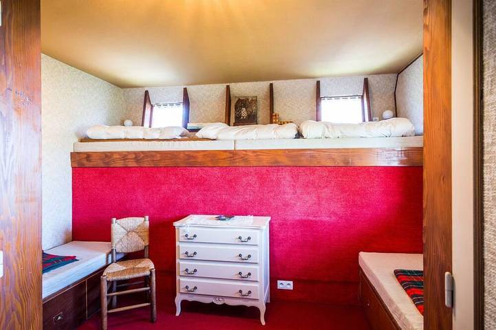 Chalet pour 6 personnes, avec balcon ainsi que jardin et piscine à Thollon-les-Mémises - 4