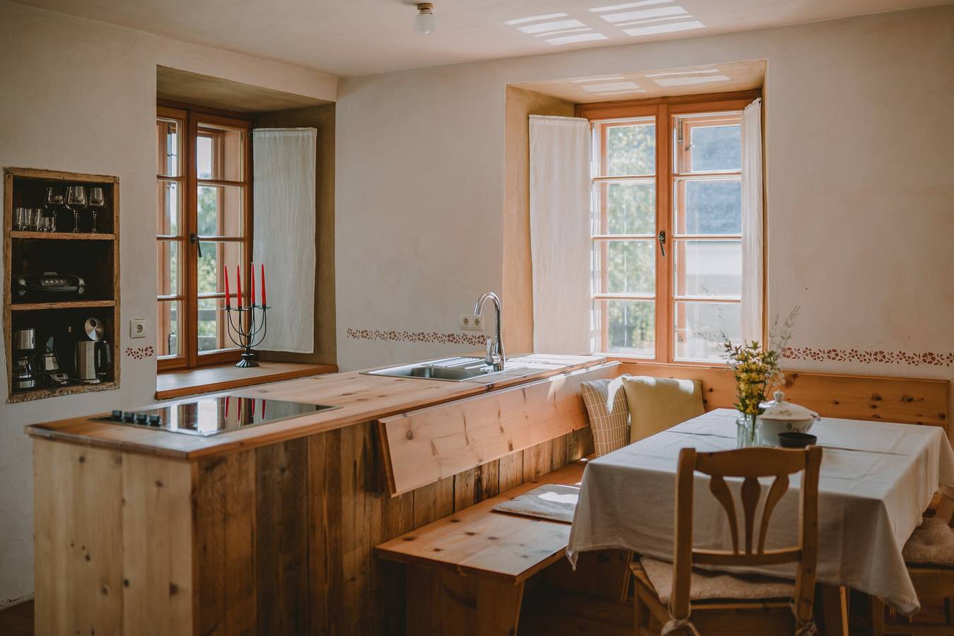Ganze Wohnung, Ferienwohnung 'Hof Neuhaus Sebastion' mit Bergblick, Garten und Wlan in Platzers, Tisens