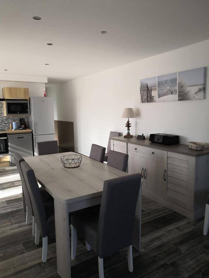 Location de vacances pour 6 personnes, avec jardin et piscine à Saint-Hilaire-la-Forêt - 4