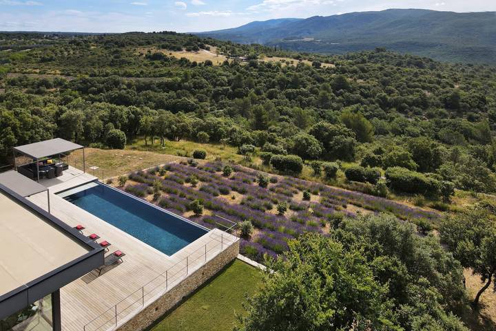 Location de vacances pour 6 personnes, avec jardin et terrasse à Bonnieux - 2
