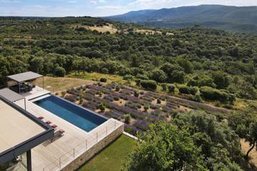 Maison De Vacances pour 6 Personnes dans Bonnieux, Parc naturel régional du Luberon, Photo 1