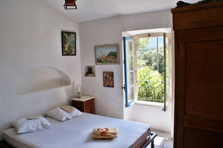 Location de vacances pour 12 personnes, avec terrasse et jardin à Jouques - 4