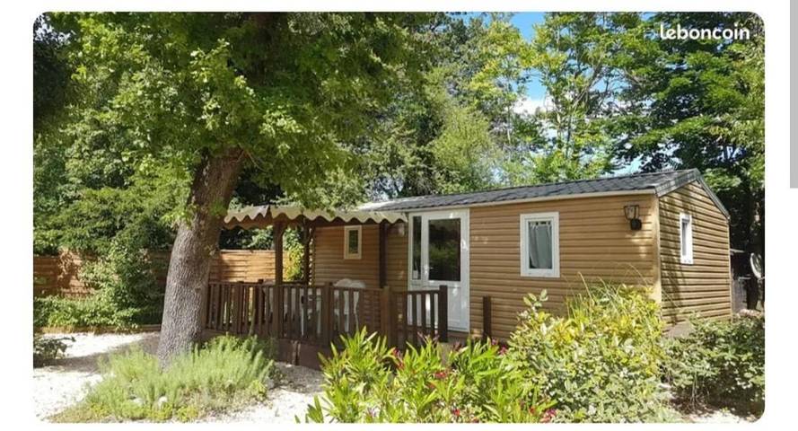 Camping pour 6 personnes, avec Terrasse ainsi que Jardin et Piscine