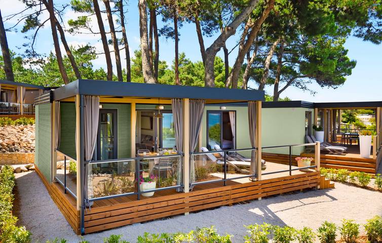 Camping pour 6 personnes, avec terrasse et piscine, adapté aux familles dans Krk - 2