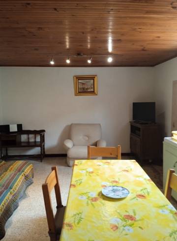 Gîte pour 3 personnes, avec terrasse à La Tour-d'Aigues