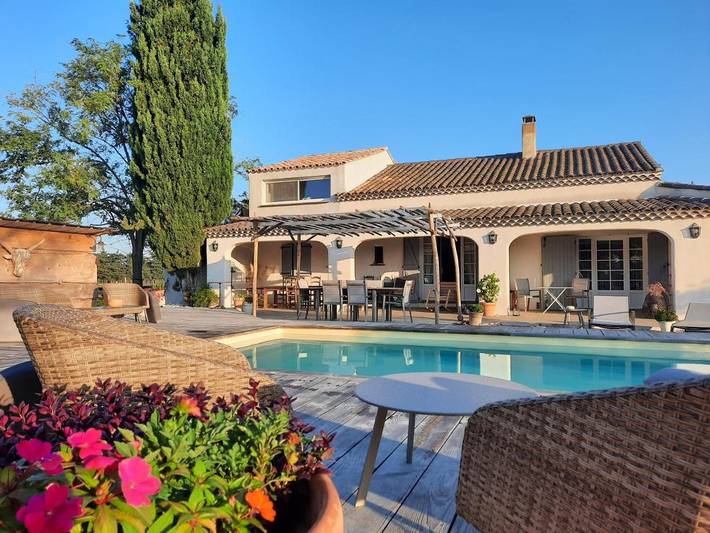 Chambre d’hôte pour 2 personnes, avec jardin et vue sur le lac ainsi que vue et piscine à Saintes-Maries-de-la-Mer - 2