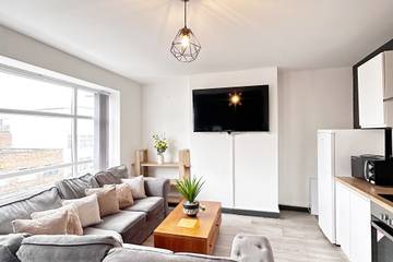 Holiday Apartment for 8 People in Blackpool, North West England, Photo 4