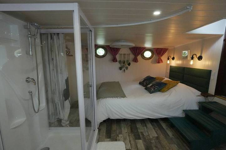 Péniche pour 2 personnes, avec jacuzzi et jardin en Provence-Alpes-Côte d'Azur - 3