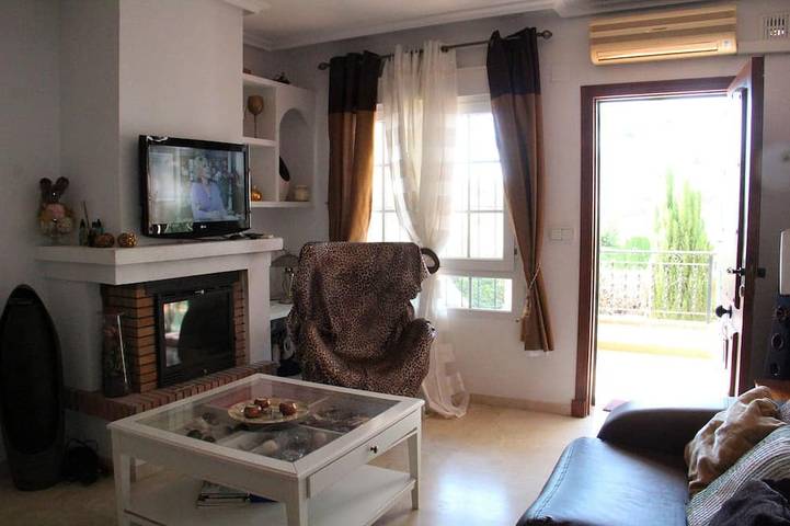 Ganze Wohnung, 2 Schlafzimmer 2 Bäder Wohnung, Riesiges Eckgrundstück, Trampolin, Golf, Sonne, Gutes Essen in Brisas y Golf, Orihuela