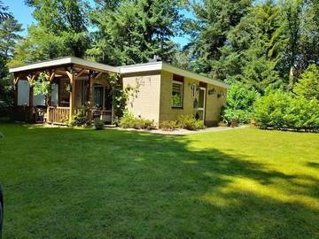 Gîte pour 4 personnes, avec jardin dans Arriën