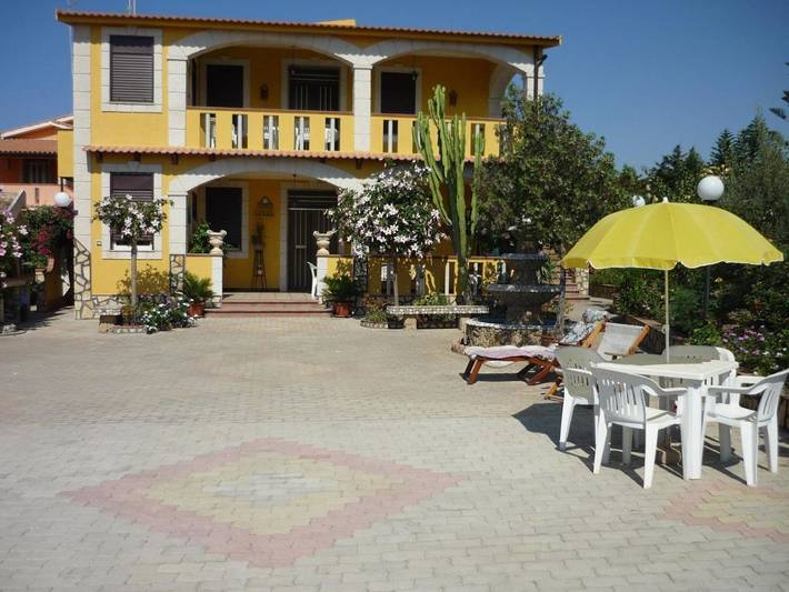 Ferienhaus für 9 Personen, mit Garten und Ausblick, kinderfreundlich - 1