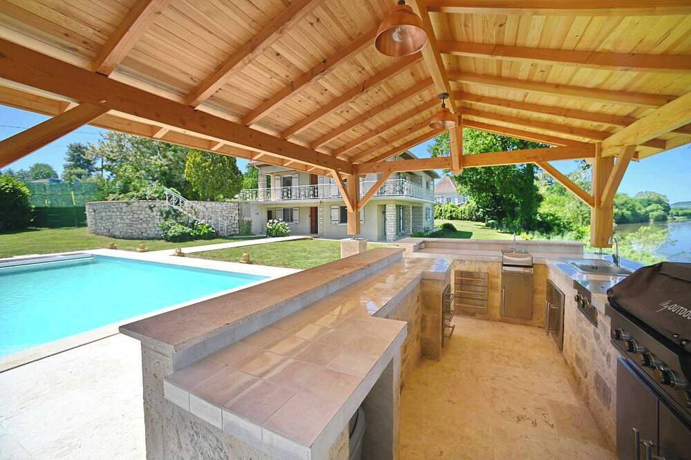 \"Mon rêve\" villa situated on river Lot, ideal for families and groups relaxation in Sainte-Livrade-sur-Lot, Región de Villeneuve-sur-Lot