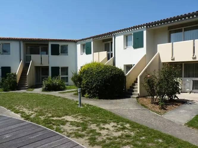 Appartement entier, Appartement "Etage" 3 Pièces 4 personnes in Sainte-Marie-de-Ré, Île de Ré