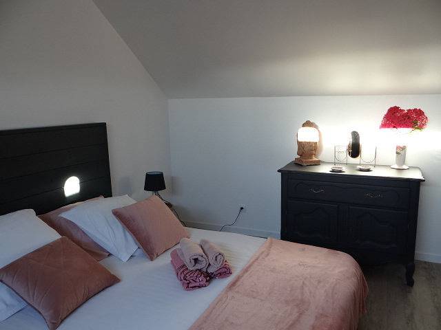 Gîte pour 4 personnes, avec piscine ainsi que terrasse et jardin à Ganzeville - 4