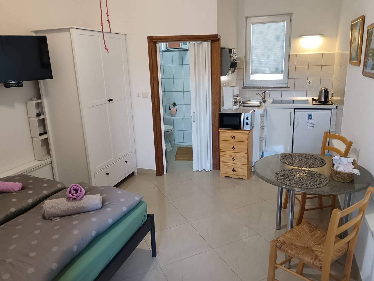 Ganzes Studio, Studioapartment in Biograd na Moru mit Terrasse, Klimaanlage, W-Lan (4818-8) in Biograd na Moru, Zadar