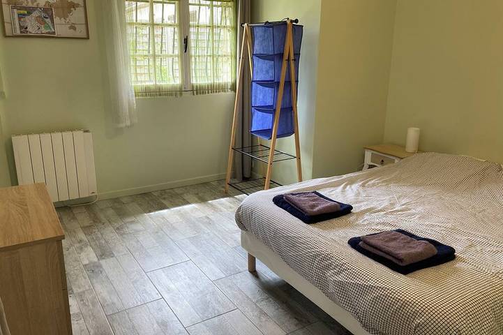 Ganze Wohnung, Quiet and spacious, near the Loing River and downtown in Moret-sur-Loing, Seine-et-Marne
