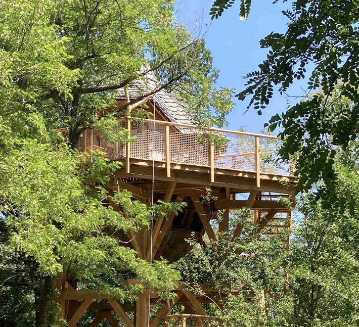 Cabane dans les arbres pour 2 personnes, avec jacuzzi et jardin en Indre-et-Loire