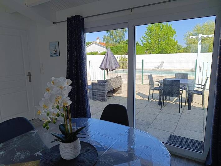 Location de vacances pour 2 personnes, avec piscine ainsi que jardin et vue à Saint-Michel-en-l'Herm - 4