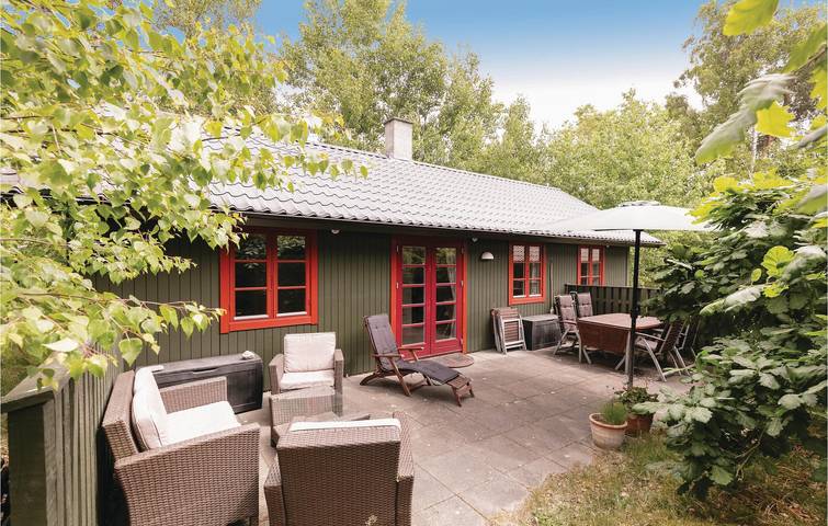 Ferienhaus für 5 Personen, mit Terrasse und Pool
