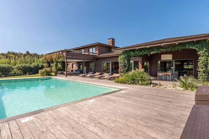 Villa pour 10 personnes, avec jardin et piscine - 1