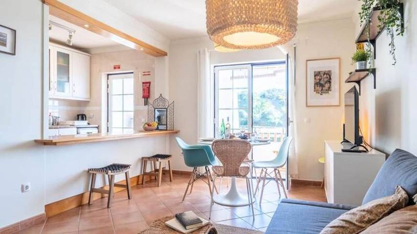 Ferienwohnung für 4 Personen, mit Balkon in Arrifana