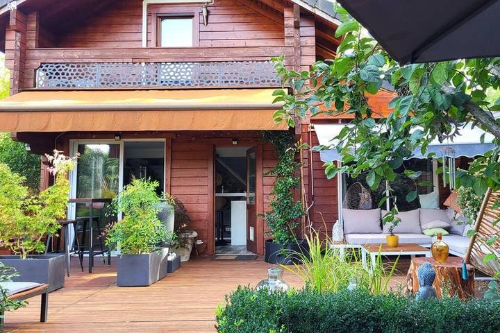 Chalet pour 4 personnes, avec Balcon ainsi que Terrasse et Jardin