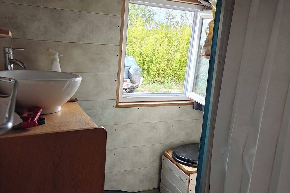 Magnificent converted bus in Milhaud, Nimes und Umgebung