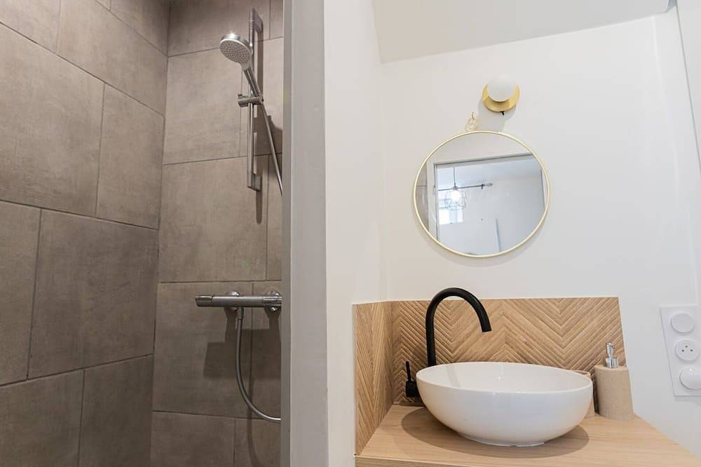 Entire apartment, Historic center of Tréguier - Renovated studio in Tréguier, Pink Granite Coast
