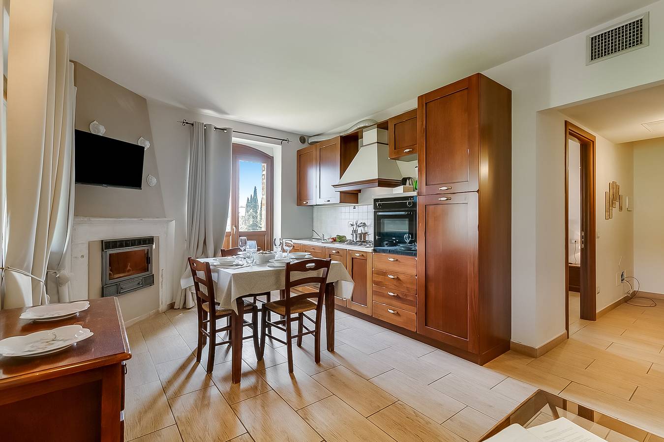 Ganze Wohnung, Agriturismo Apartment Baldo heated Pool in Padenghe sul Garda, Gardasee-Berge