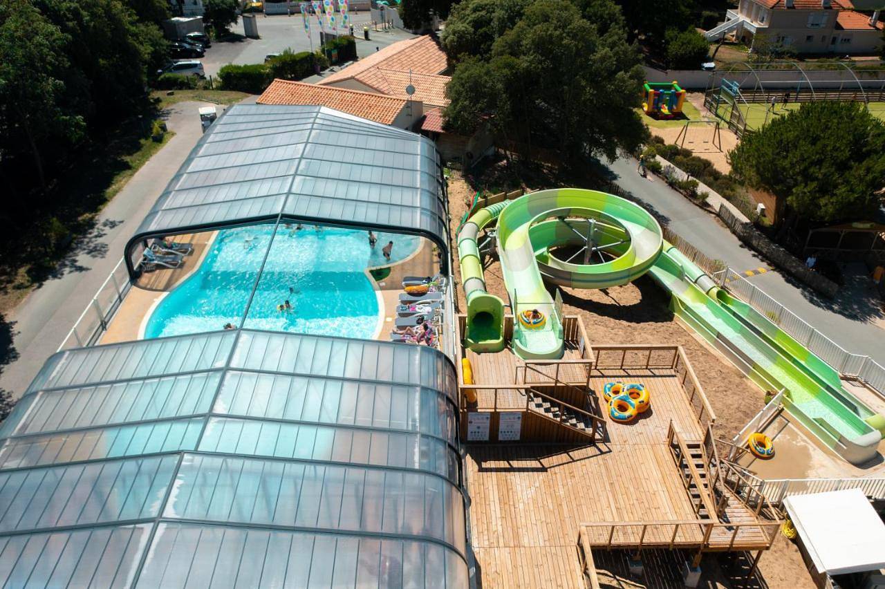 Camping Le Petit Rocher in Le Rocher, Longeville-sur-Mer