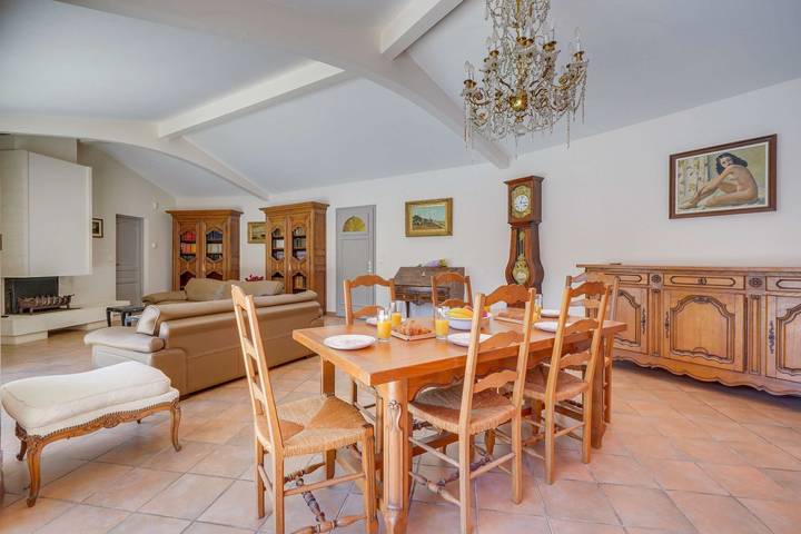 Location de vacances pour 10 personnes, avec jardin et piscine à Saint-Sulpice-et-Cameyrac - 3