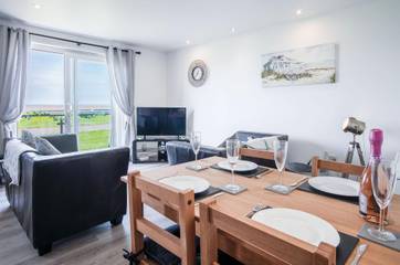 Holiday Rental for 4 People in Llanelli, Carmarthenshire, Photo 3