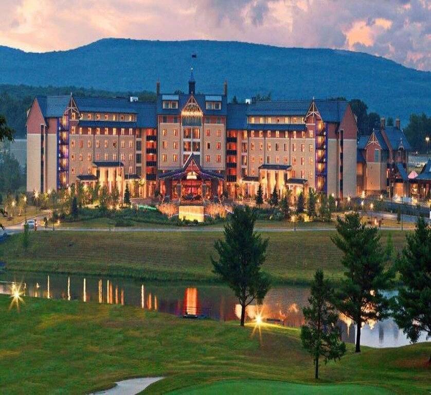 Pocono Retreat – Near Kalahari Resort & Lake, Game Room, Great for Large Groups! in Monroe County (PA)