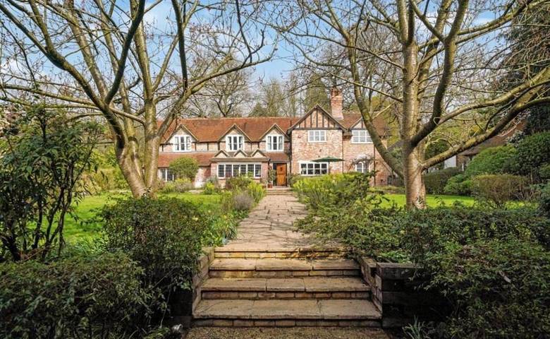 Villa für 15 Personen, mit Whirlpool in London