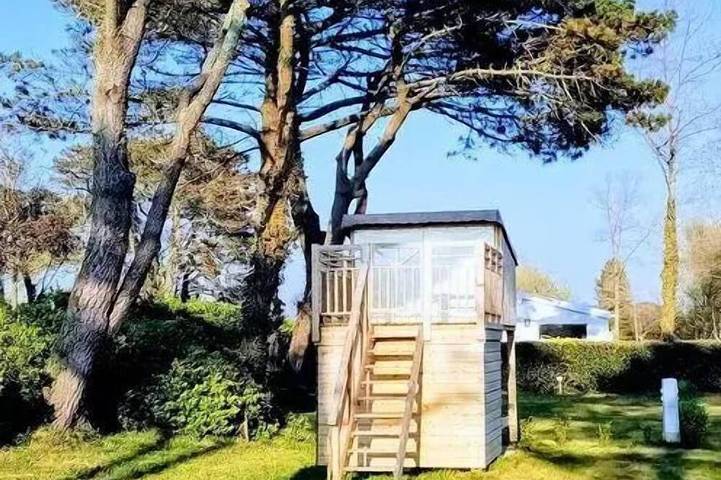 Gîte pour 2 personnes, avec terrasse et piscine à Tréguennec