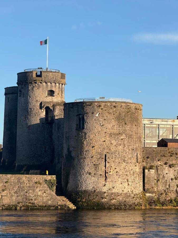 Holiday rental for 4 people, with Garden and View in Limerick