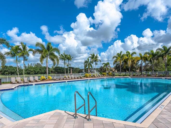 Appartement de vacances pour 2 personnes, avec jardin ainsi que piscine et vue