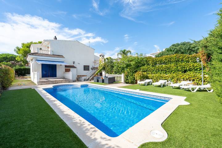 Maison de vacances pour 10 personnes, avec jardin et balcon, animaux acceptés à L'Ametlla de Mar