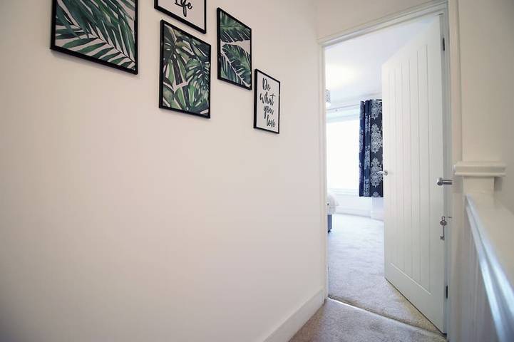 Apartment for 9 people in Swansea