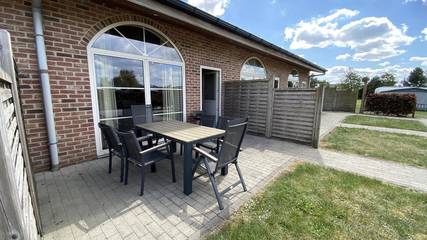 Gîte pour 5 personnes, avec balcon/terrasse et terrasse à Groede