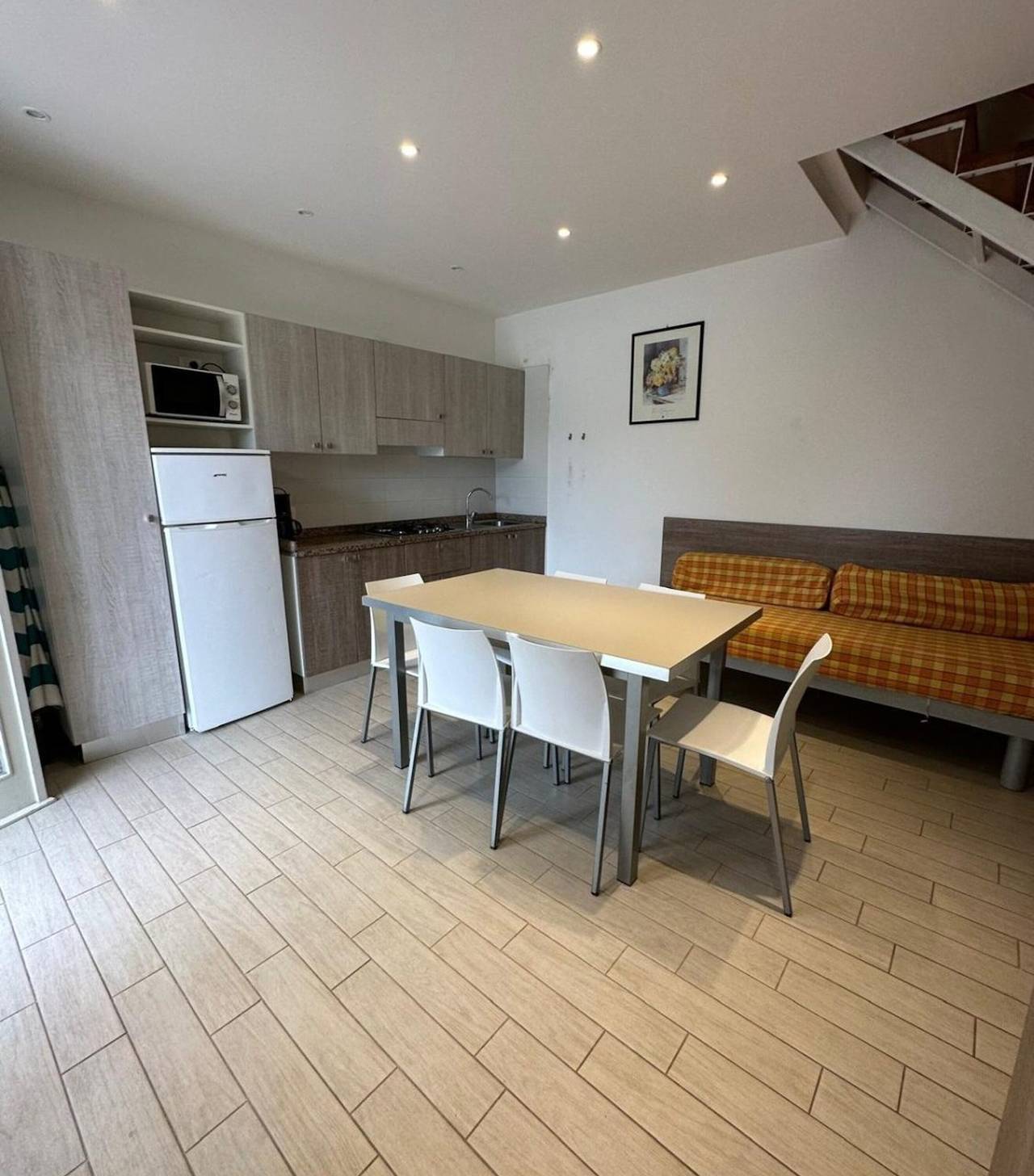 Moderne Villa mit Pool und Spielplatz in Bibione, San Michele al Tagliamento