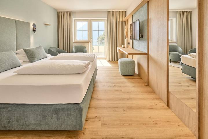 Hotel für 4 Personen, mit Balkon und Terrasse sowie Garten und Pool