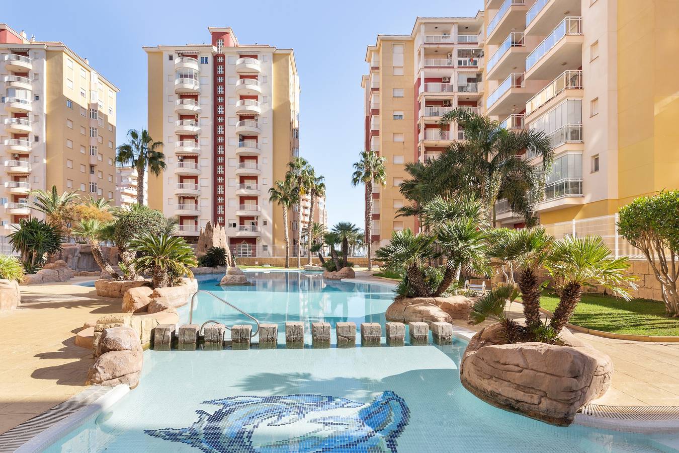 Ganze Wohnung, Ferienwohnung 'Mistral Apartment La Manga' mit Meerblick, Wi-Fi und Klimaanlage in San Javier, Costa Cálida