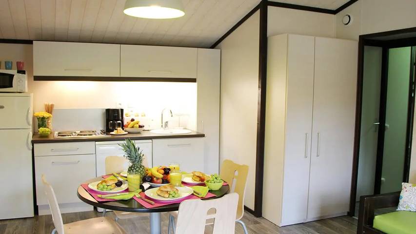 Location de vacances pour 7 personnes, avec sauna ainsi que piscine et terrasse, animaux acceptés à Solliès-Toucas - 4
