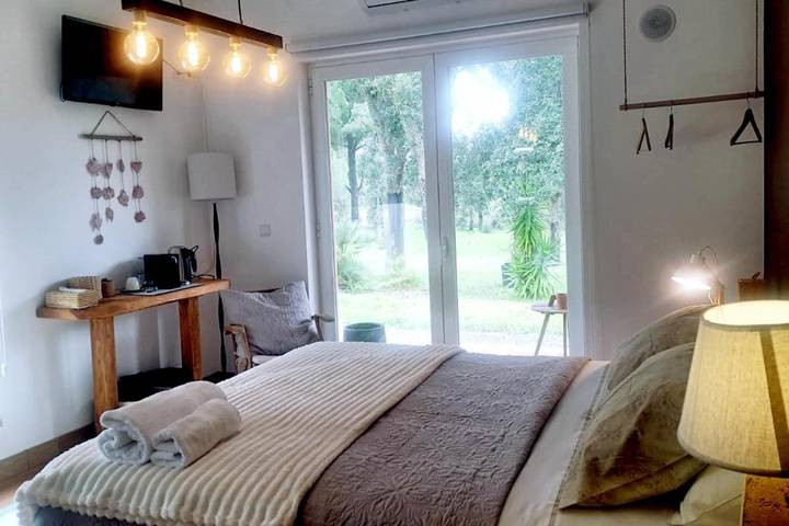 Gîte pour 2 personnes, avec jacuzzi ainsi que jardin et piscine dans Santo Estevão - 2
